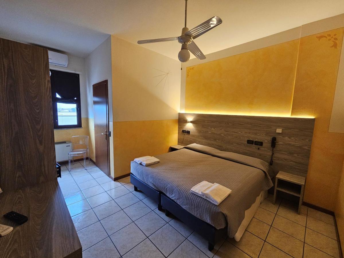 Hotel Euro Castegnato Extérieur photo