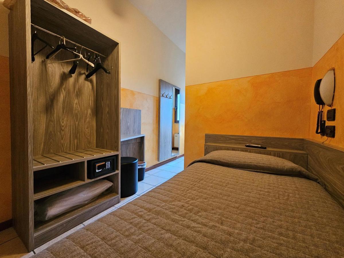 Hotel Euro Castegnato Extérieur photo